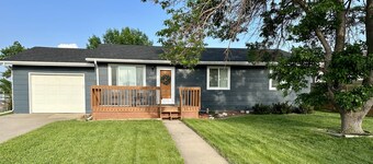 Family Fun, Spacious, Clean, Central Location, 2nd Family Room, Game Room
