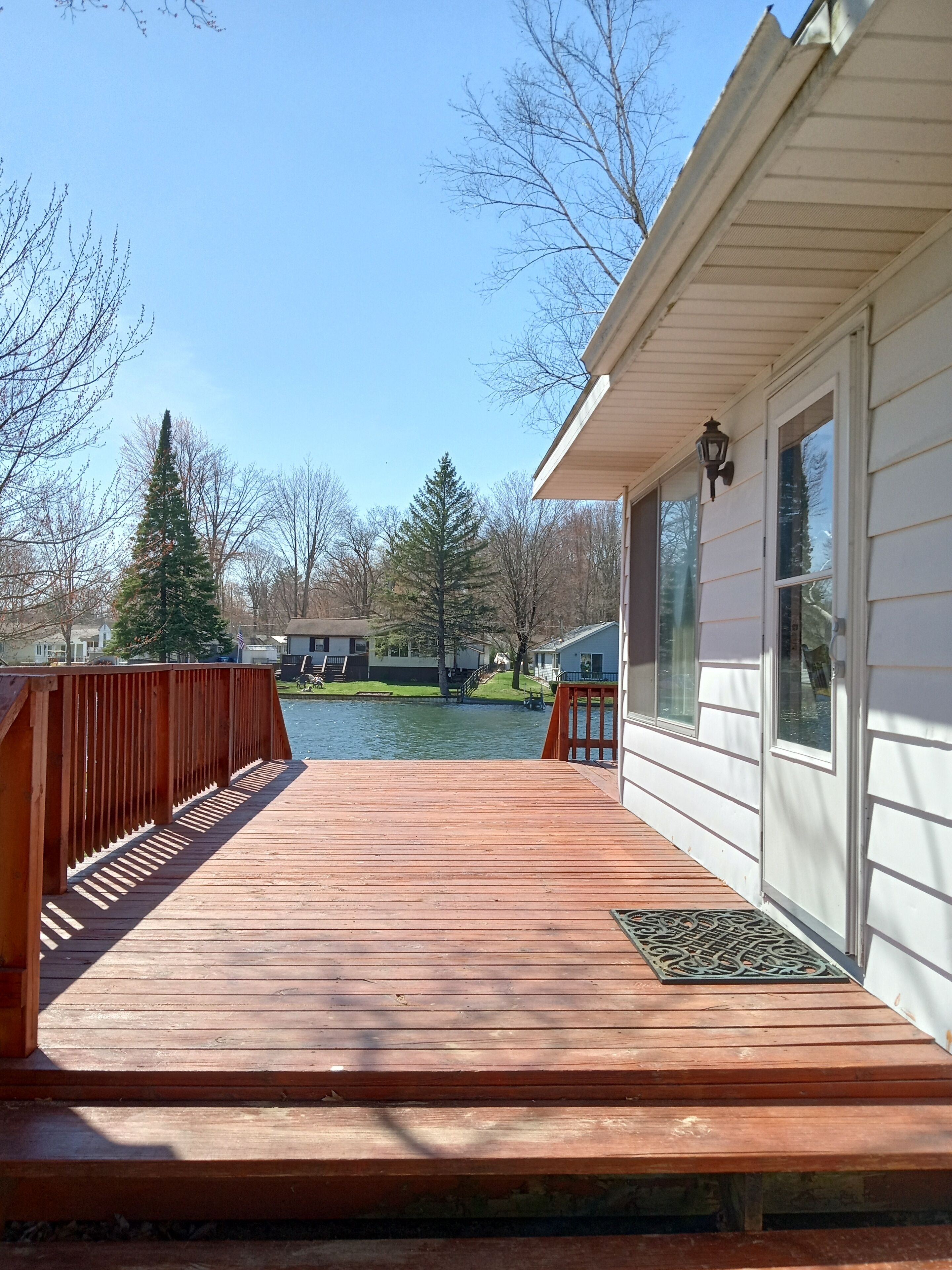 Waterfront on 5 Lakes, Clean+Quiet, Fireplace, Full kitchen, WIFI, Laundry, ROKU