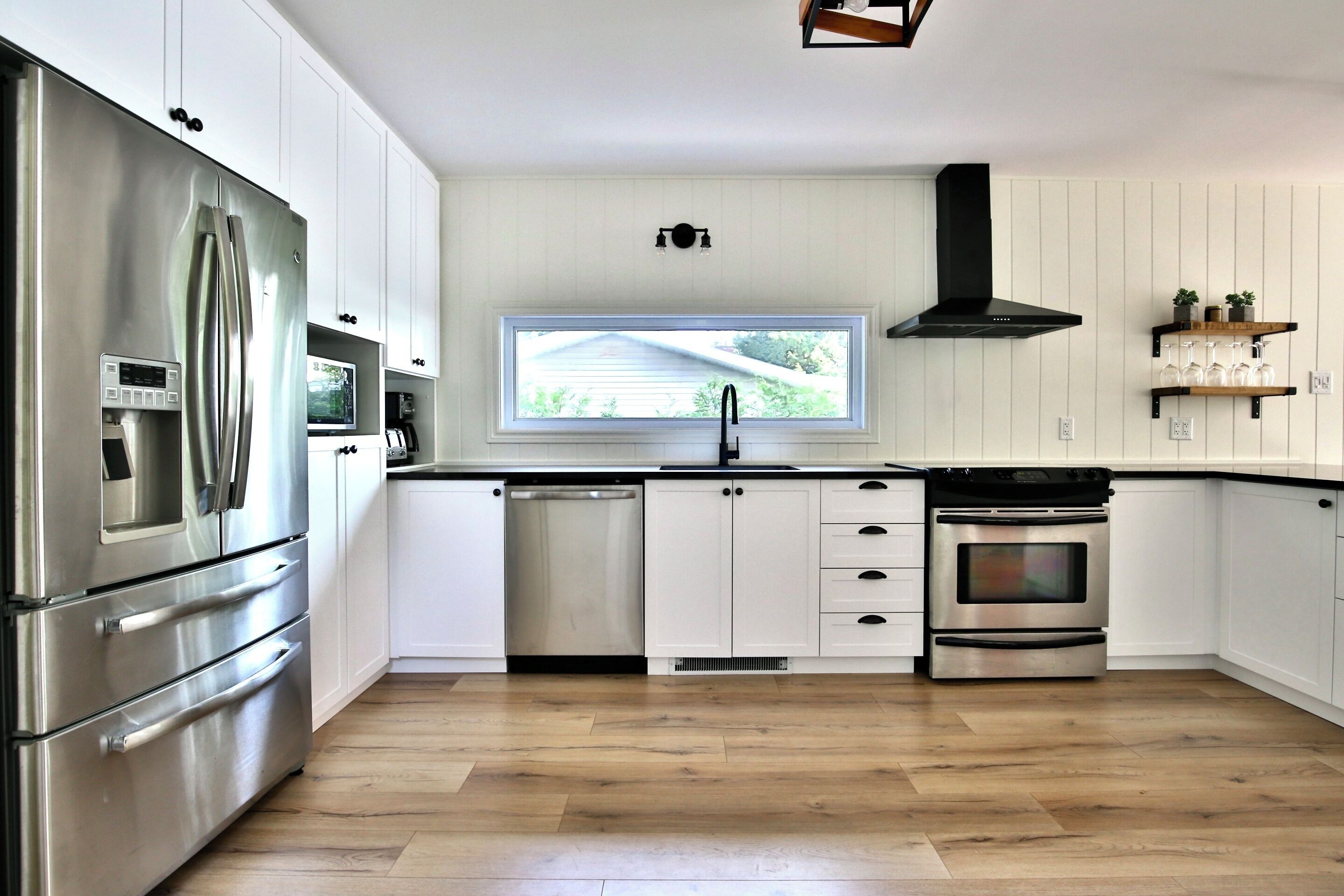 Bord Lac Selby *3 king beds* closed office