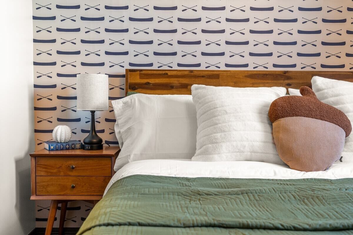 Mountain Retreat*King Bed*Heated Pool*Hot Tub*NFLX