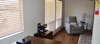 ARCATA ONE BEDROOM- stay near and downtown CalPoly Humboldt - a 13-min stroll