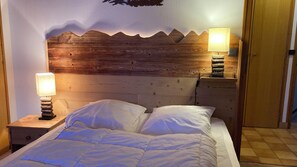 3 bedrooms, travel crib, free WiFi - 1/2 chalet 99m2 with breathtaking mountain views (Notre Dame De Bellecombe)