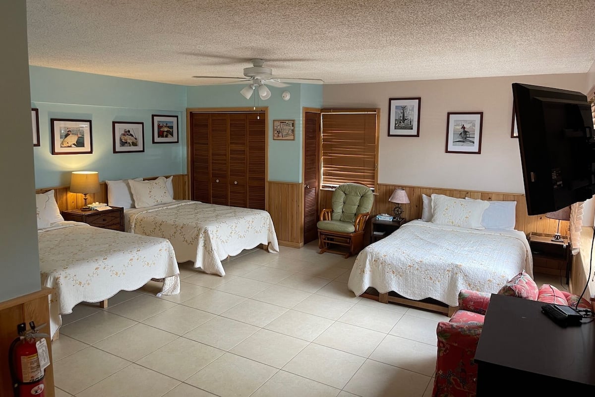1 bedroom, individually decorated, free rollaway beds, free WiFi