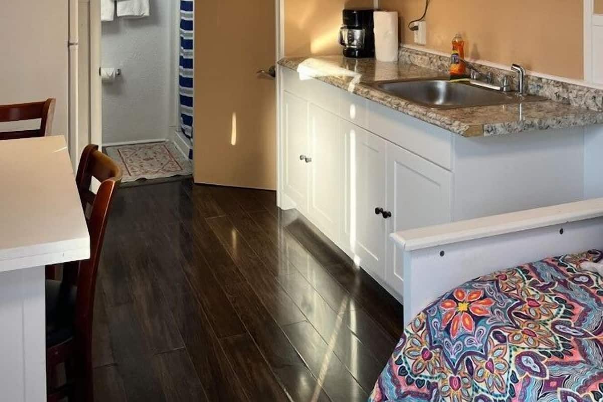 Standard Mobile Home, 1 Bedroom, Non Smoking, Private Bathroom (Pelican Camper) | 1 bedroom, individually decorated, free rollaway beds, free WiFi
