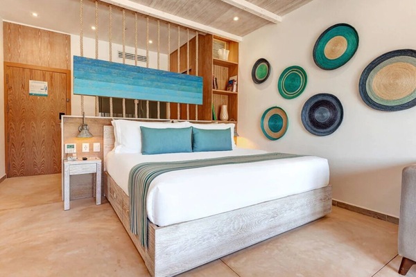 Unit with 1 King bed