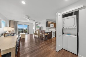 Interior - 2BR+3BR Resort Apts ¼ mile to Beach. Hot Tub/Pool (Kihei)