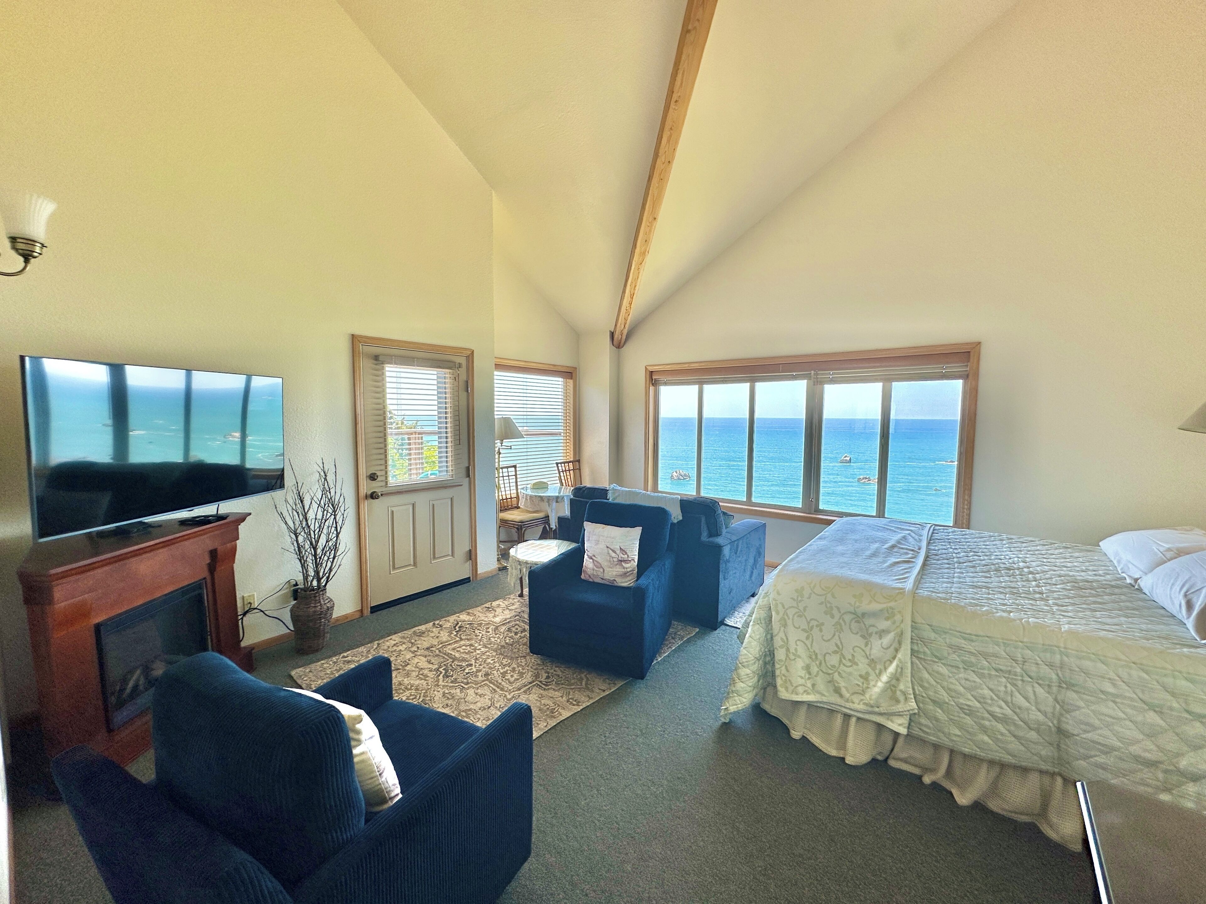 Room | Desk, soundproofing, free WiFi, bed sheets