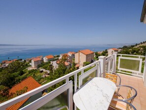 Property grounds - Apartments Bandalo - Two Bedroom Apartment with Balcony (Podstrana)