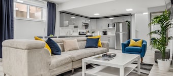 New Hidden Gem Near Airport *PETS okay