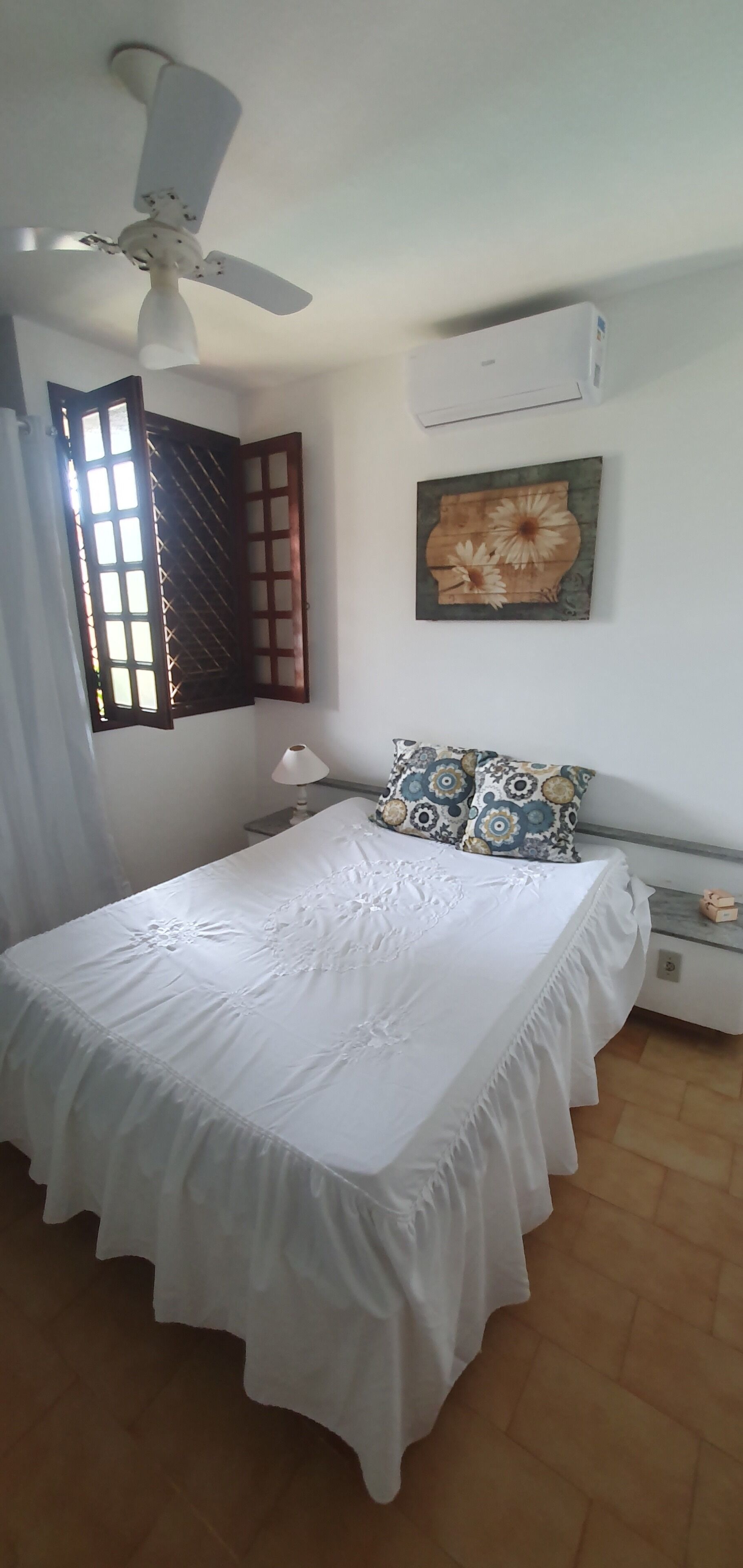 BEACH HOUSE WITH POOL AND BARBECUE