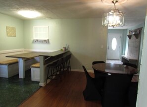 Dining - Private pool in a spacious 3/2 NORTH FL home. (Keystone Heights)