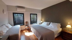 Comfort Triple Room | Desk, free WiFi, bed sheets - Rawson 3840 (Vicente Lopez)