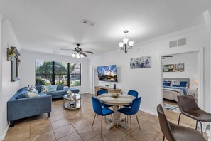 Interior - Pool view at Bella Piazza (Davenport)