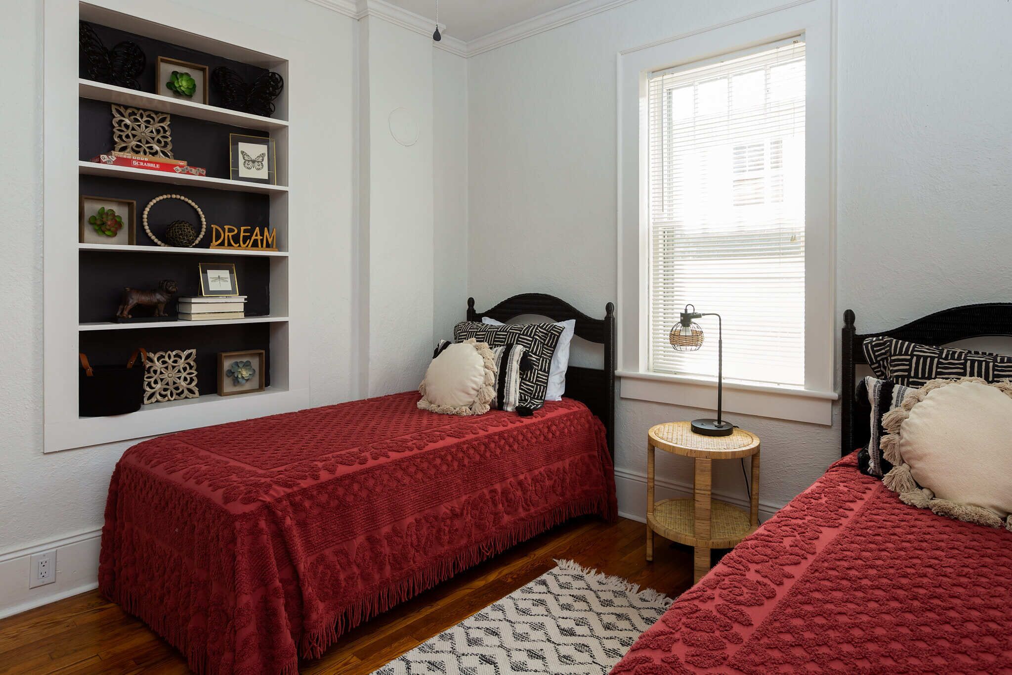 Pet Friendly Bigfoot Retreat Downtown Marion NC Mountain Foothills Sleeps 10