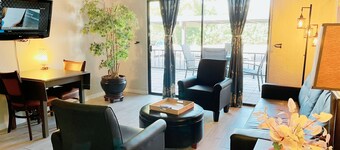 B. Cozy condo near Scottsdale's attractions & more