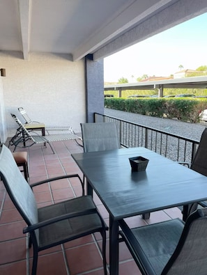 Outdoor dining