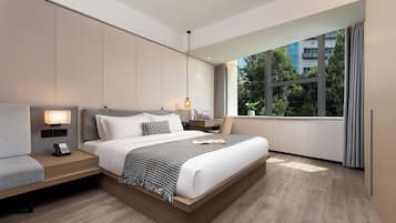 Phòng cơ bản | Chăn bông, minibar, két bảo mật tại phòng, bàn