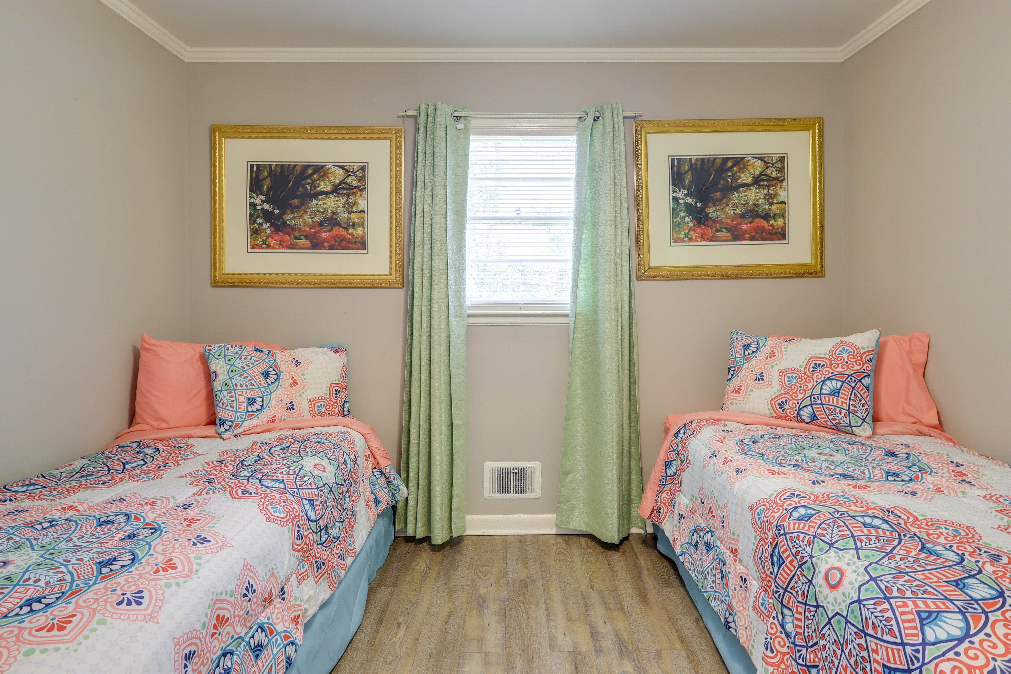 Cozy & Convenient Macon Home ~ 3 Mi to Town!