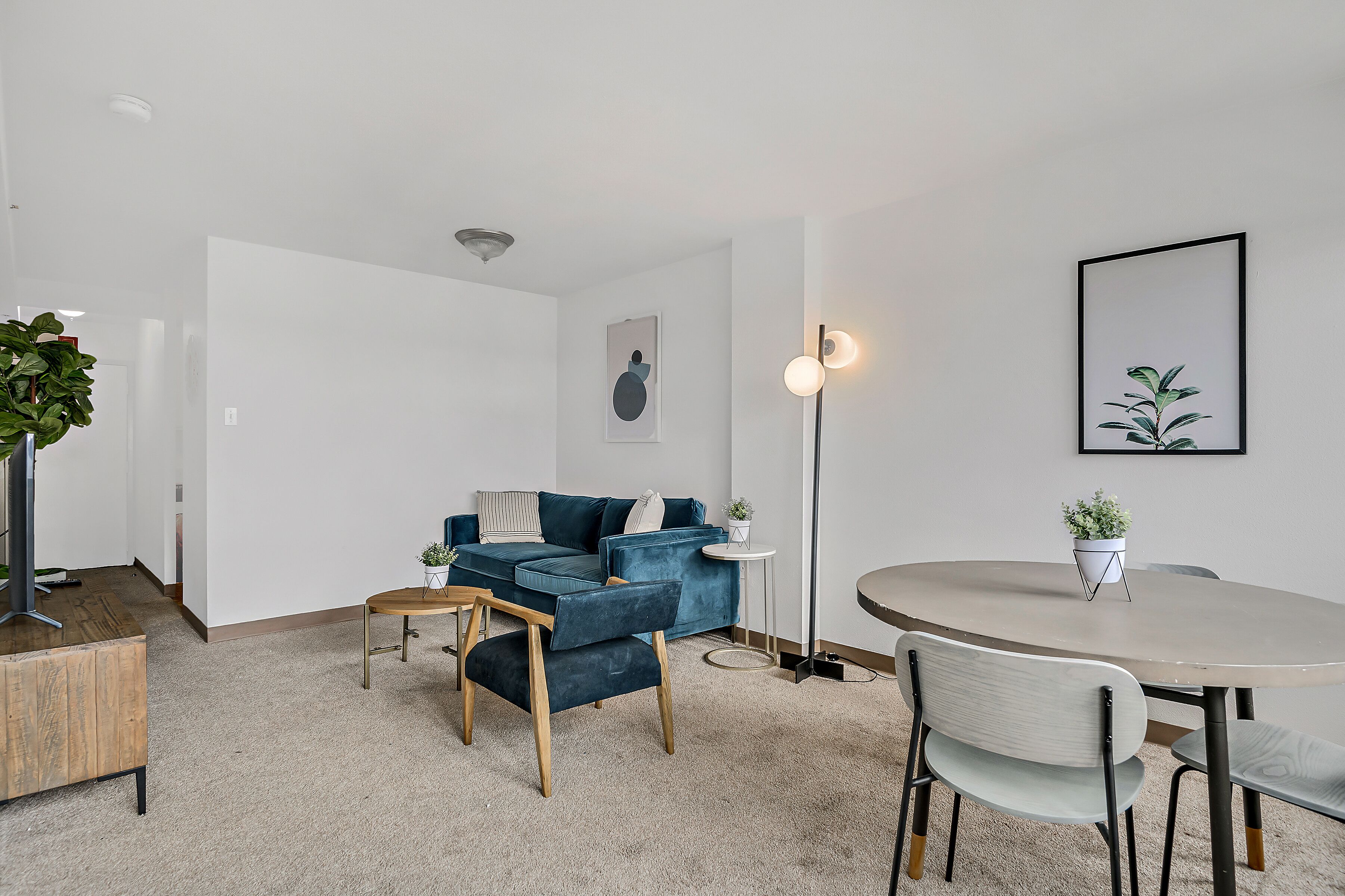 Relaxed 2BR with Gym and Working Space