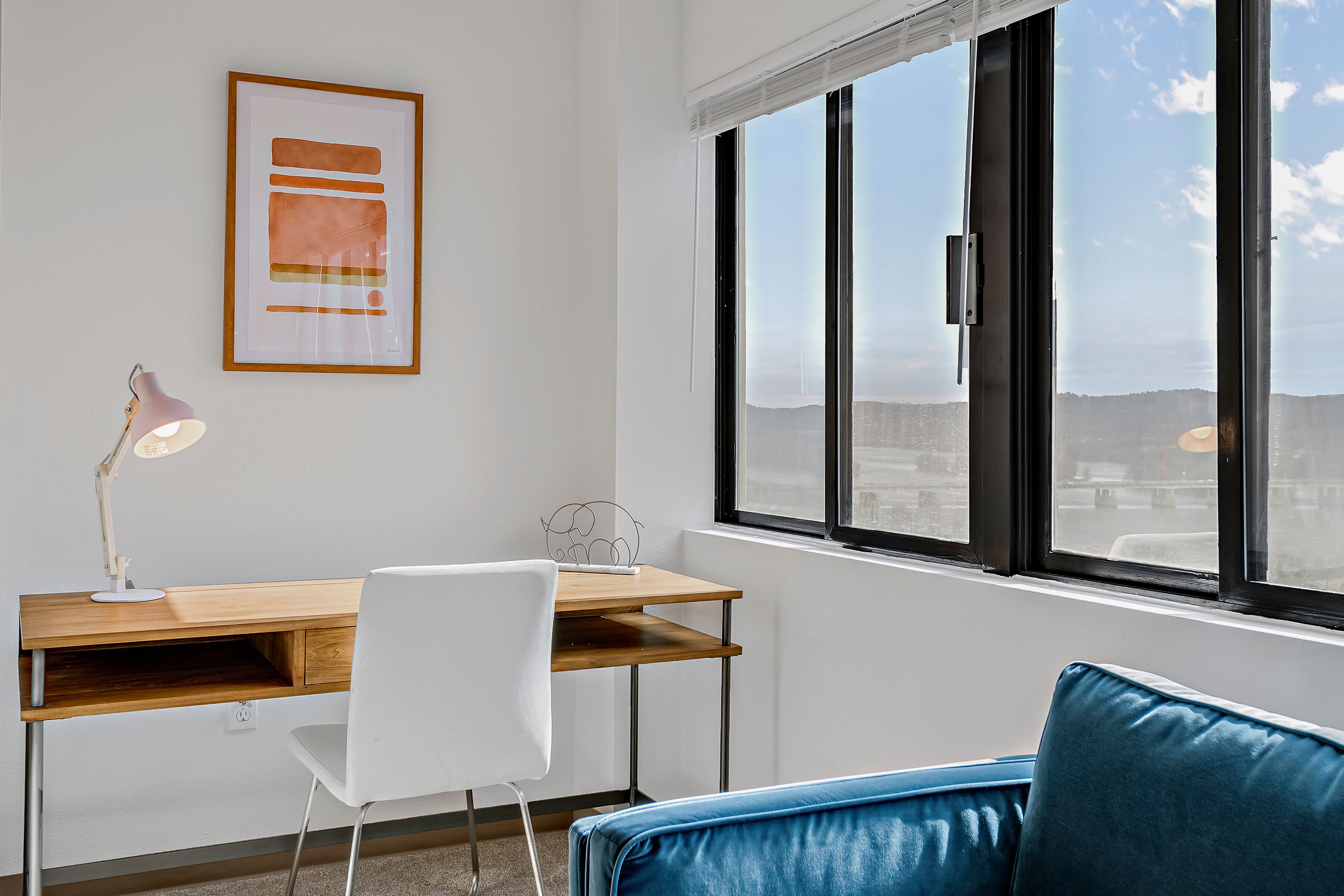 Bright and Designed 1BR with Gym