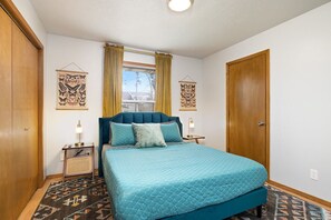 3 bedrooms, WiFi, bed sheets