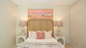 4 bedrooms, desk, iron/ironing board, free WiFi