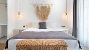 Junior-herbergi - reyklaust - útsýni yfir sundlaug | Sérhannaðar innréttingar, vinnuaðstaða fyrir fartölvur