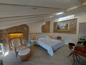 Design Double Room, 1 King Bed - B&B Corte Colli Antichi (Sona)