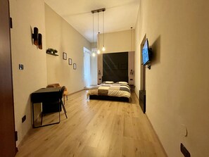 1 makuuhuone, työpöytä, ilmainen Wi-Fi, vuodevaatteet
