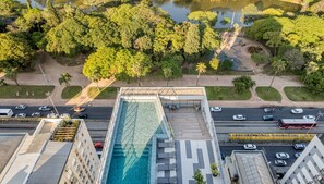 Rooftop pool - Charlie JP Redenção Cidade Baixa (Porto Alegre)