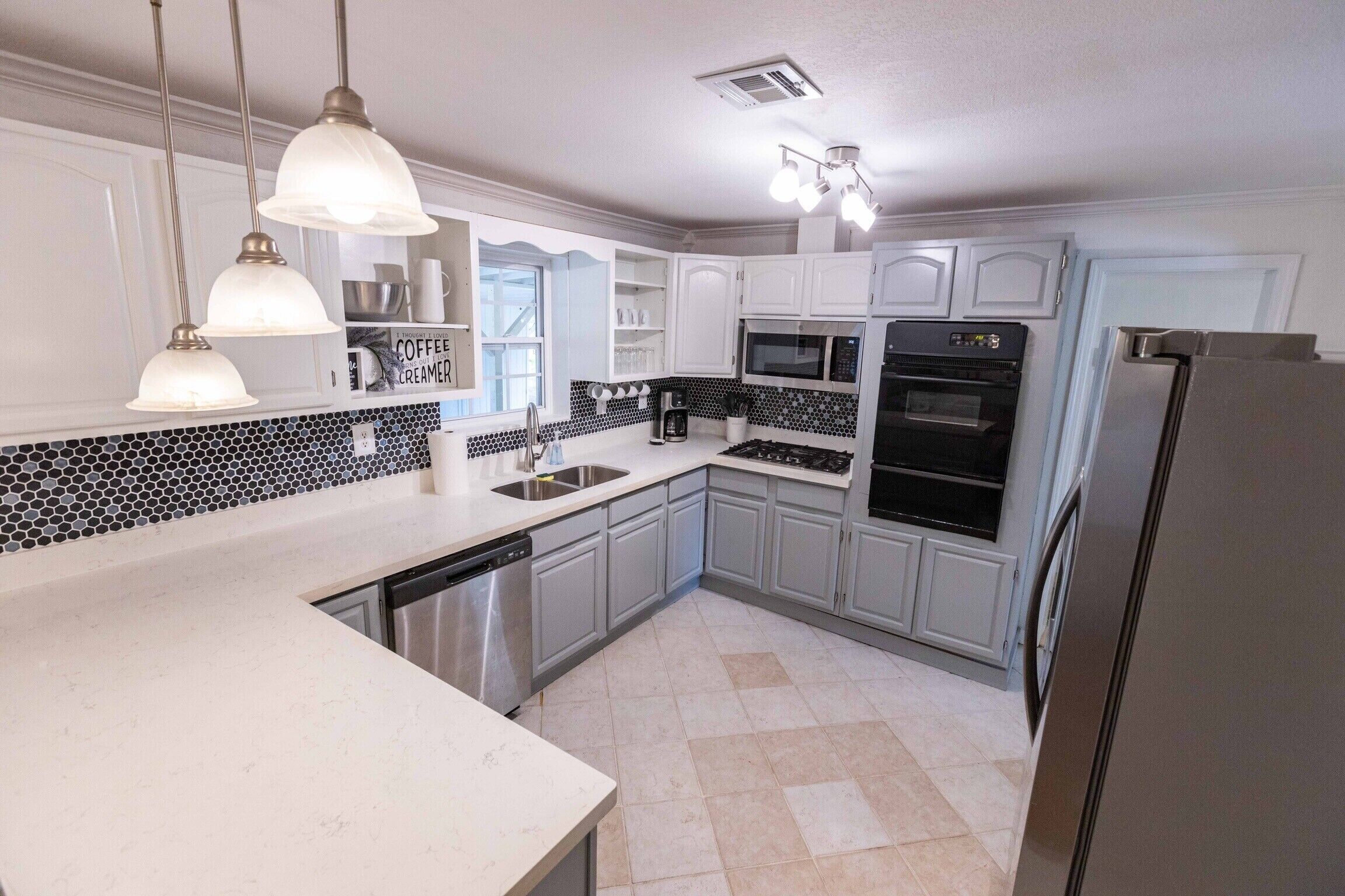 Clean and Cozy, close to PCC