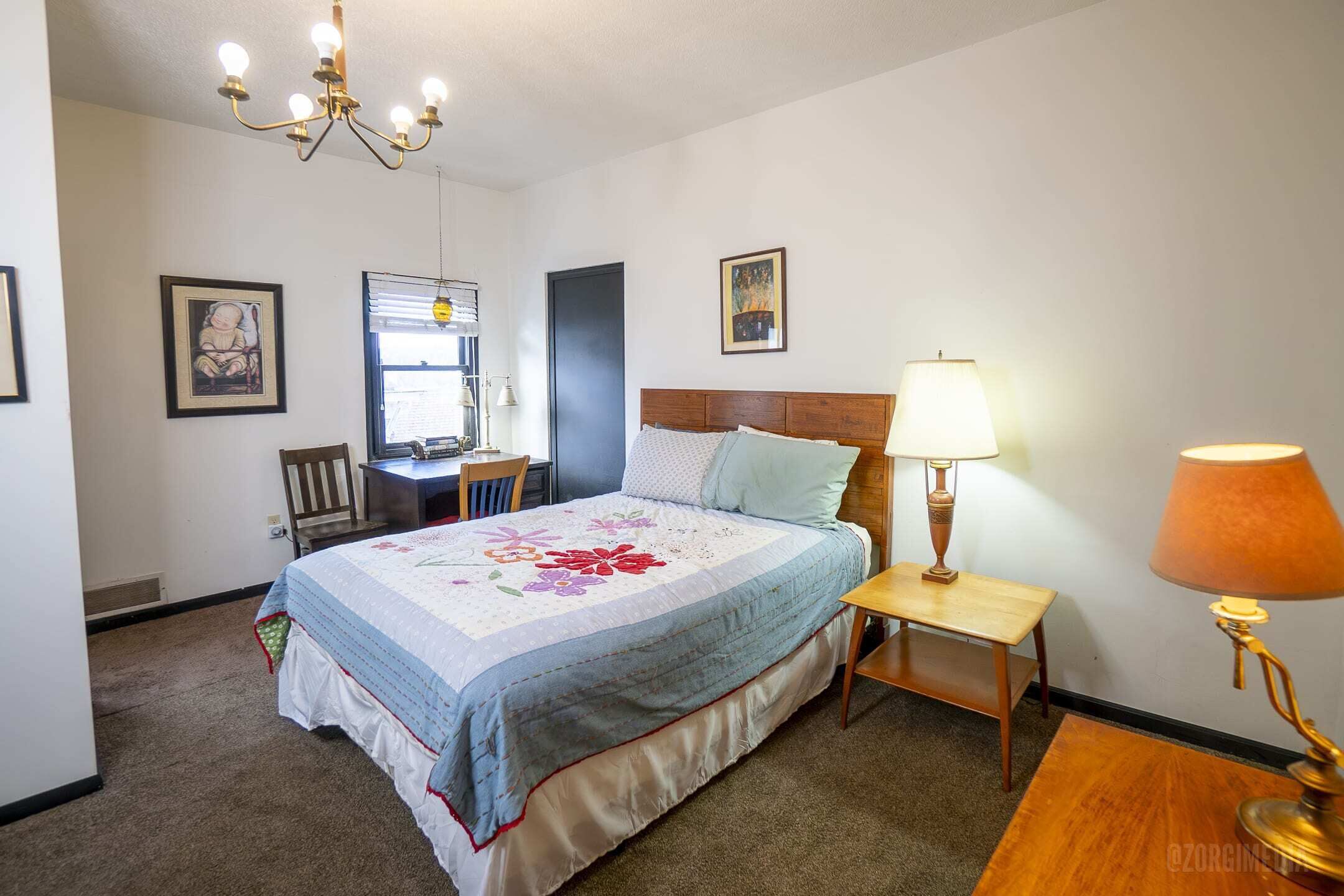 Parkside Paradise-Elegant Victorian Steps to Park