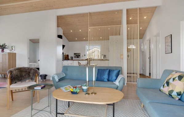 Smart TV - Lovely home in Føllenslev with WiFi (Føllenslev)