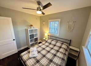 1 bedroom, desk, iron/ironing board, free WiFi