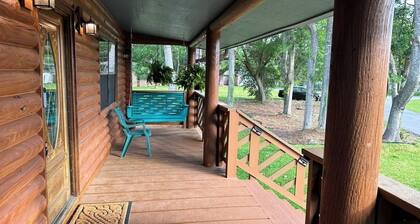 BEAUTIFUL WATERFRONT . GNAT SCREENED BOATHOUSE AND AJOINING COVERED BOAT SLIPS