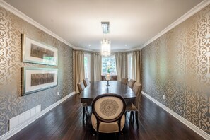 تناول الطعام