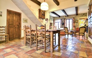 تناول الطعام