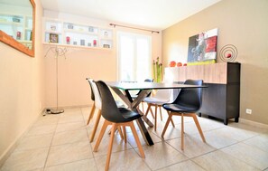 Dining - Stunning home in Sorgues (Sorgues)
