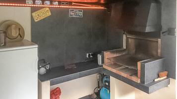 Réfrigérateur, four, plaque de cuisson, lave-vaisselle