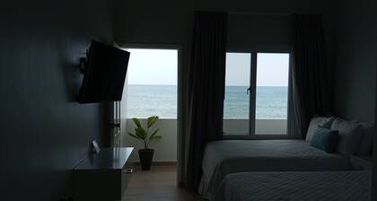Surprising, delicate, space for 3 with balcony sea view