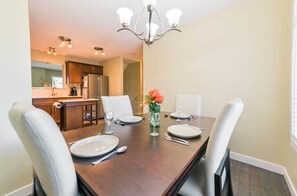 تناول الطعام