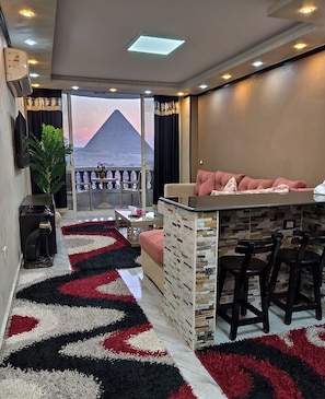 Deluxe Apartment | Living area - Hi Pyramids  (Giza)