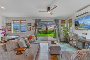 Smart TV - 4 BDRM, Near beach, Ocean Views, HotTub, Pool, Gym (Waianae)