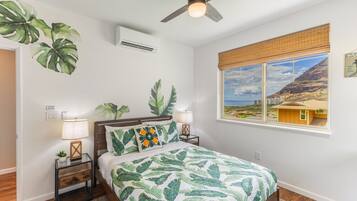 4 bedrooms, desk, iron/ironing board, travel cot