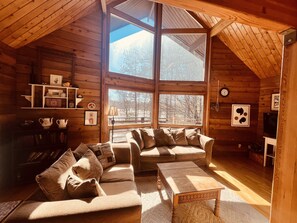 Smart TV - Crystal Mountain Cabin (Thompsonville)