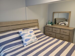 3 bedrooms, desk, free WiFi, bed sheets