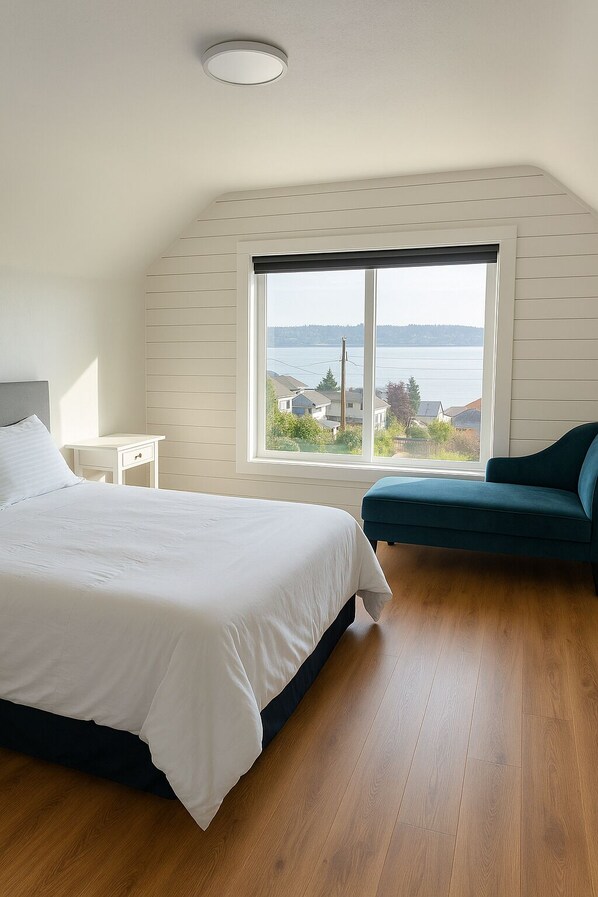 3 bedrooms, desk, travel cot, free WiFi