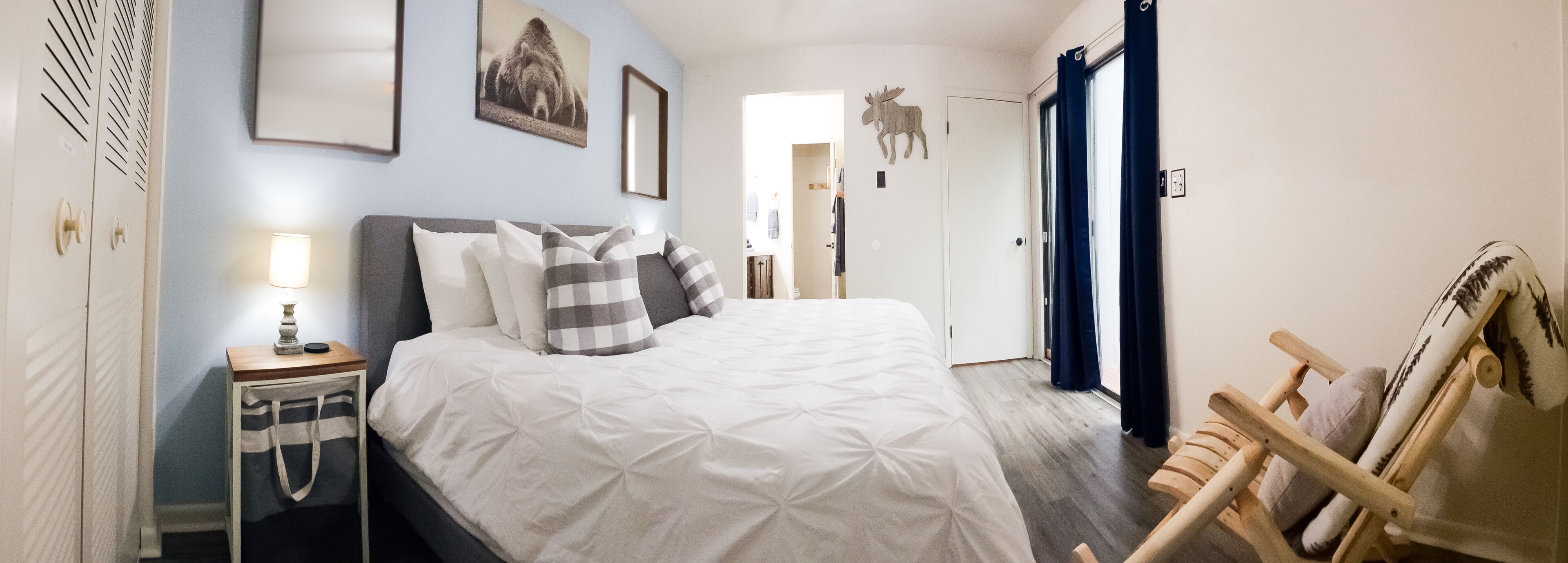 SkiTop Treehouse BNB | Hot Tub & walk to slopes!