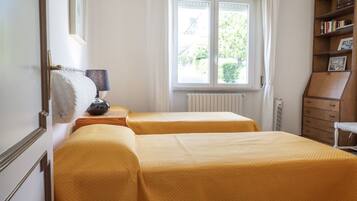 2 makuuhuonetta, vuodevaatteet