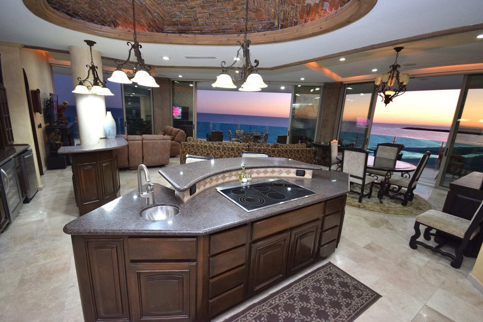 Penthouse with Huge Oceanfront Balcony
